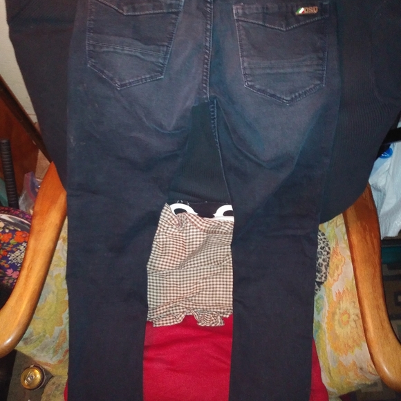 DSQUARED2 Skinny Jeans - Picture 2 of 9